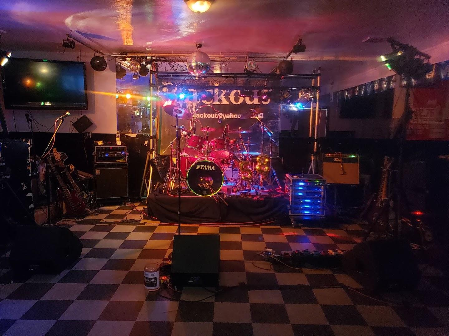 Josh's Bar & Grill